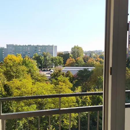 Uroczy Z Bezplatnych Parkingiem Apartment