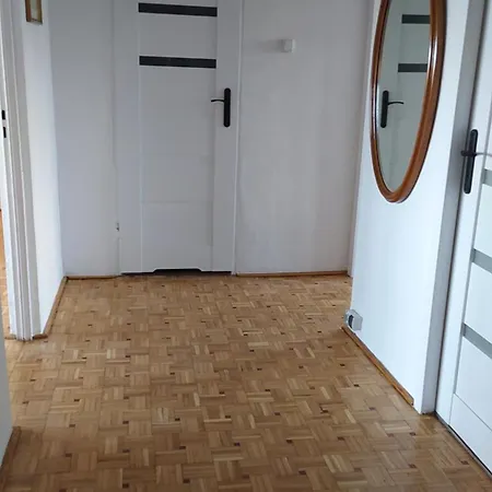 Apartmán Uroczy Z Bezplatnych Parkingiem *